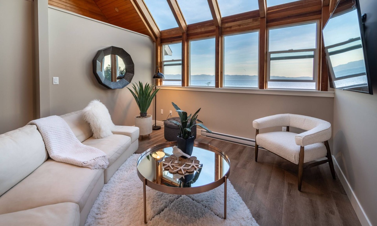 Otter Point House | The Owl’s Nest | Panoramic Ocean View Retreat