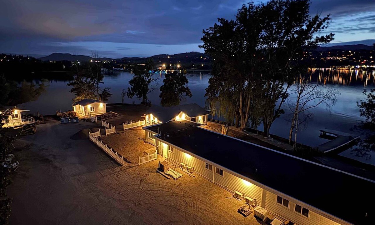 Central Okanagan Cabin | The Point on Wood Lake