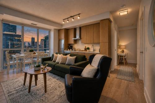 Toronto Entertainment District Apartment | The Ritz Suites - Downtown Toronto - CN Tower & Rogers Centre