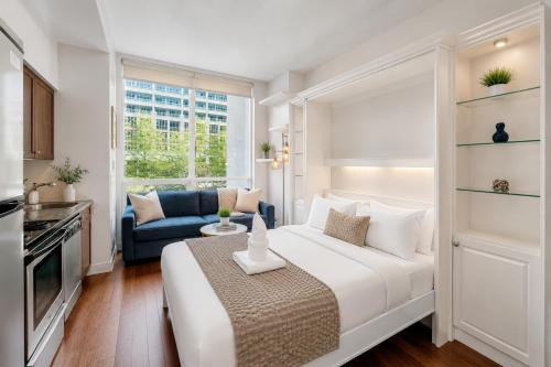 Fort York Apartment | Toronto Central Studio - DT