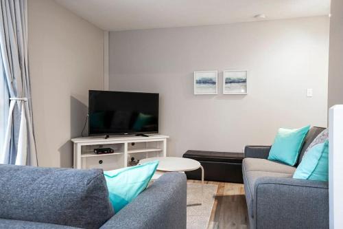Craigleith Apartment | Tranquility Oasis Ski-In Out Hot Tub Shuttle