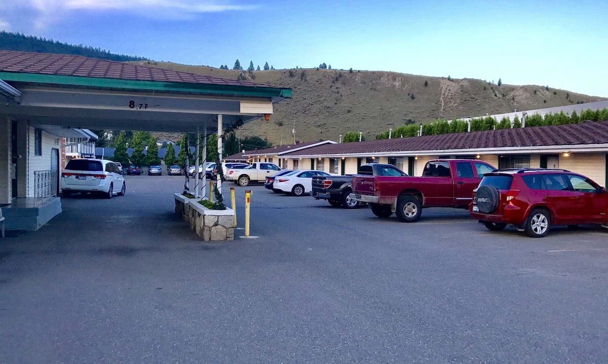 Valleyview Hotel | Trans Canada Motel
