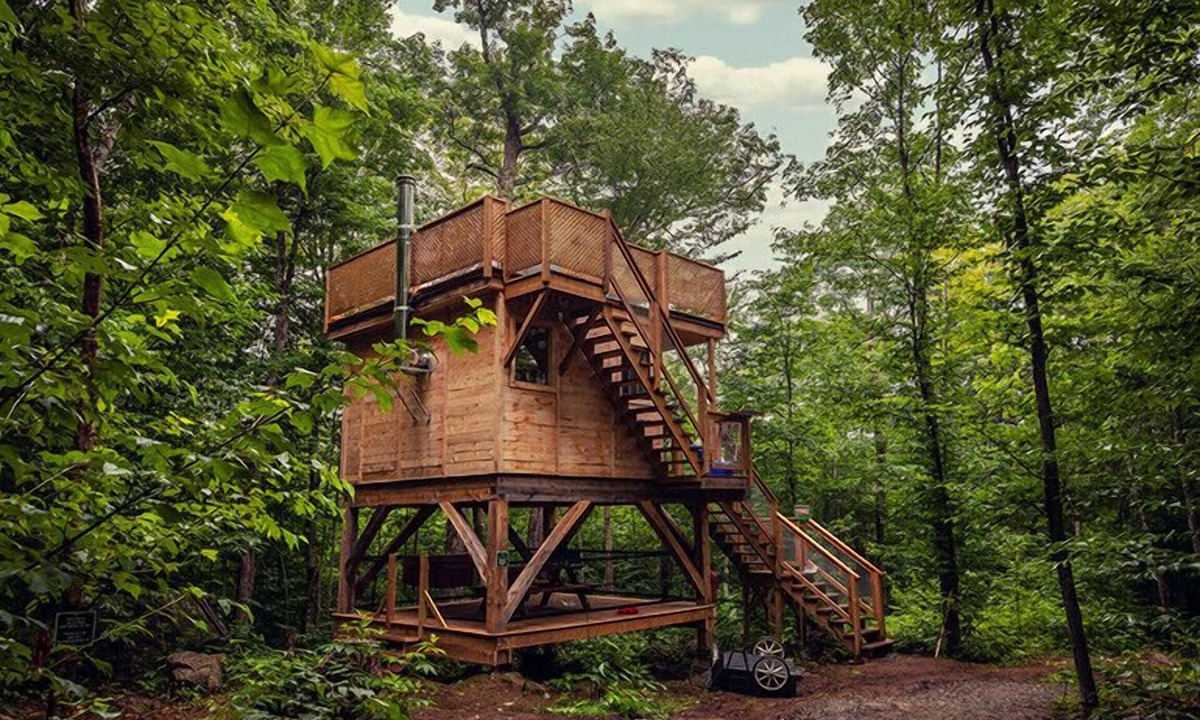 Saint-Faustin-Lac-Carre House | Treehouse ideal for pairing with a neighbour | Lodging #11
