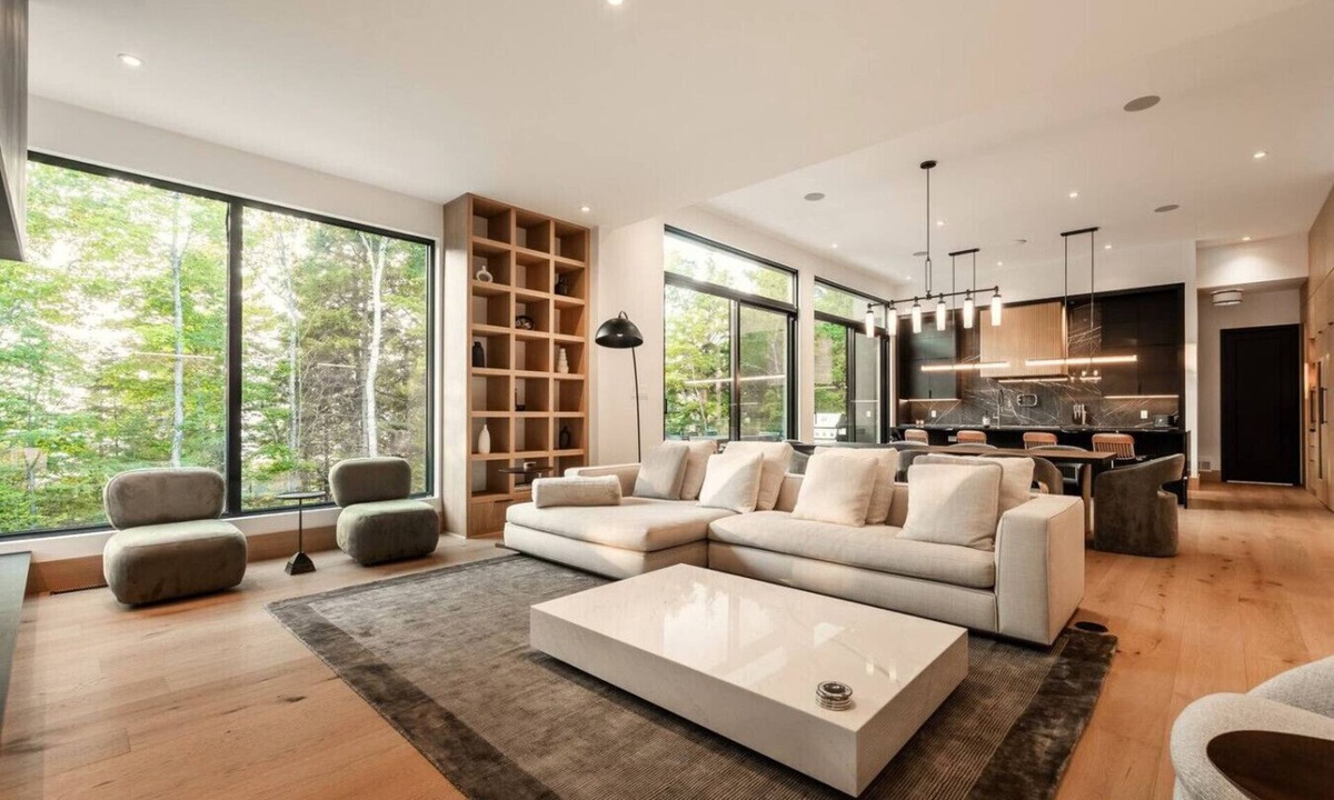 La Conception Ski Chalet | Tremblant 5BR Chalet | Hot Tub, Cinema, Games