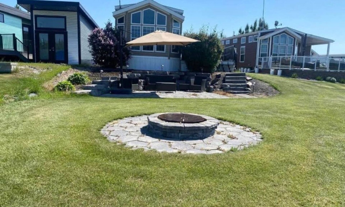 Entwistle House | Trestle Creek Getaway | Private Park Model with View & Resort Fun