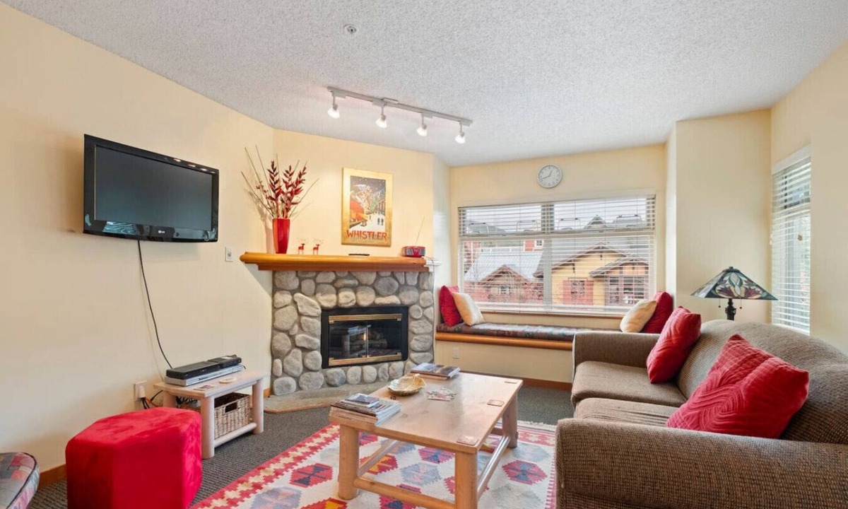 Whistler Creekside Apartment | Ultimate Creekside Ski Base Pool, Hot Tub, Sauna