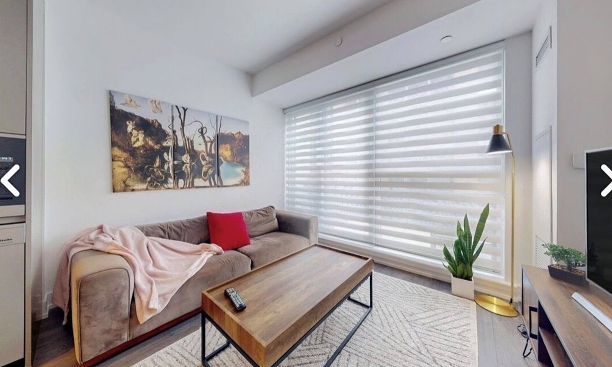 Mount Pleasant West Apartment | Upscale 2B+2B Condo in Prime Yonge & Eglinton