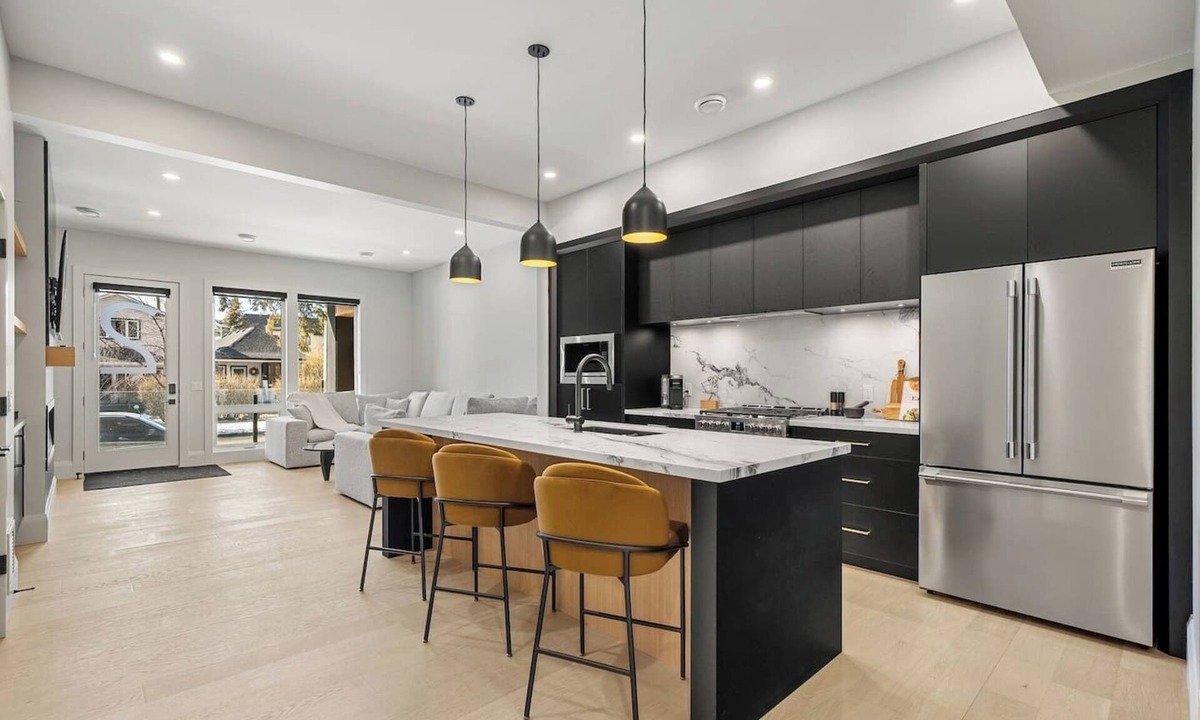 Killarney House | Urban Oasis | Lux 2 Bed | Garage | Min to DT