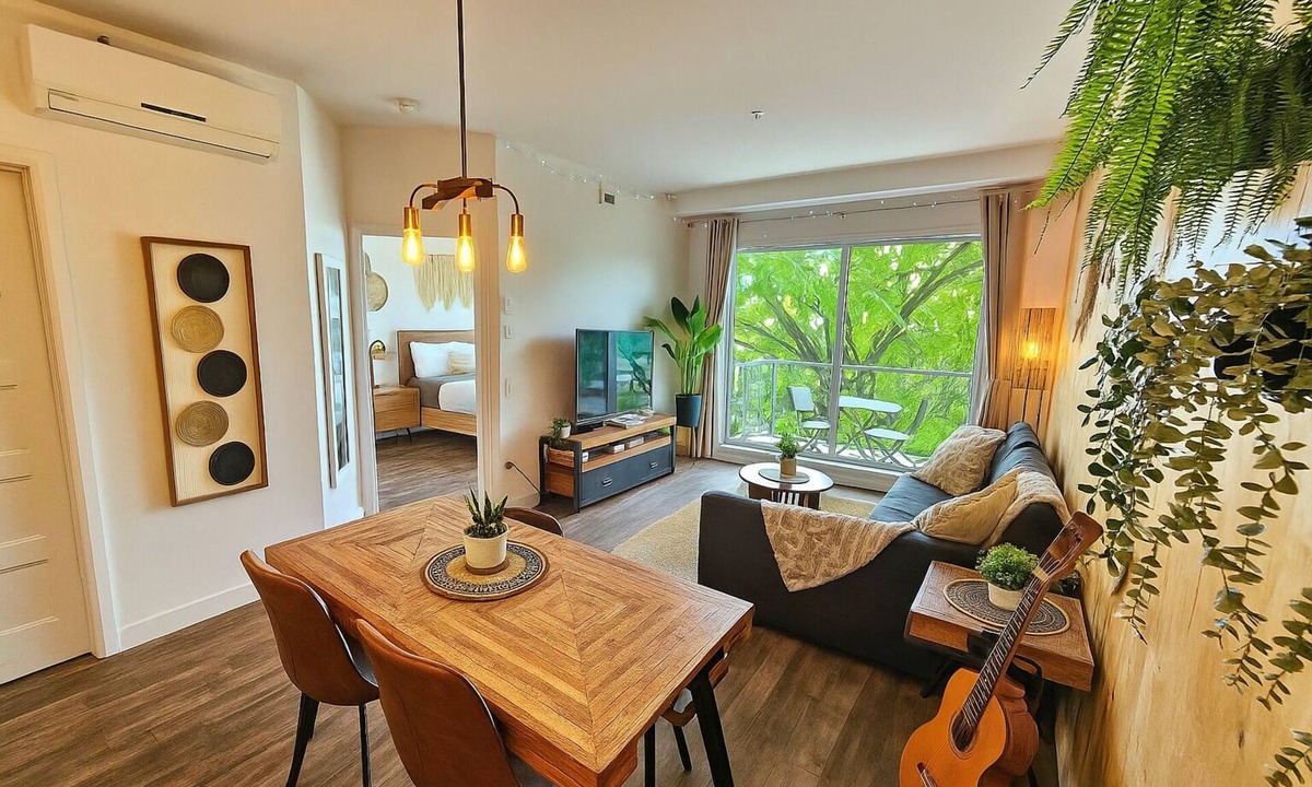 La Cite-Limoilou Apartment | V.I.P Stay - Downtown with Free Indoor Parking