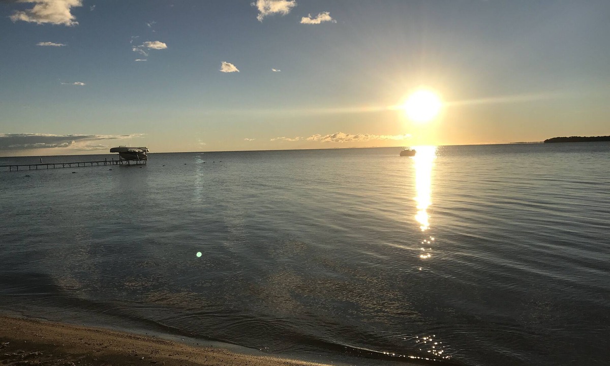 Innisfil House | Vacation Home on Simcoe lake