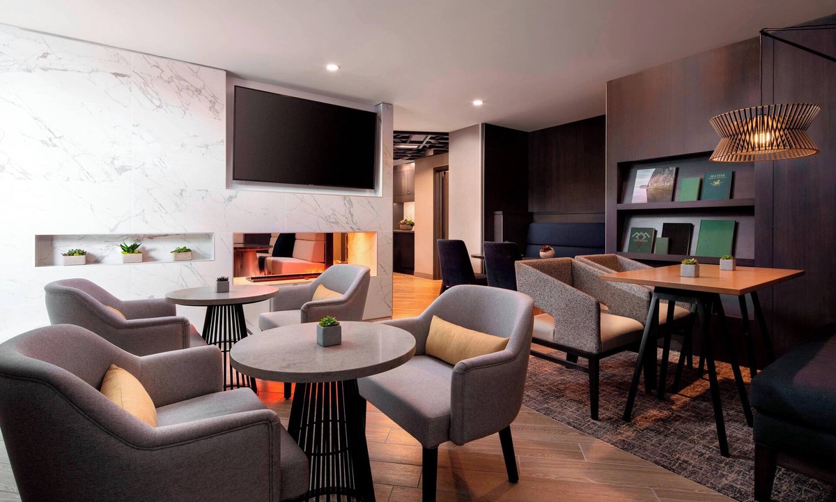 Richmond City Centre Hotel | Vancouver Airport Marriott