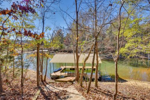 Reed Creek House | Waterfront Lake Hartwell Home w/Dock & Fire Pit