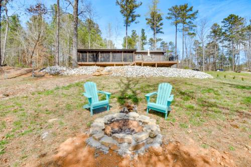 Seneca House | Waterfront Seneca Cabin ~ 4 Mi to Boat Launch!