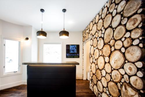 Waterton Park Hotel | Waterton Glacier Suites