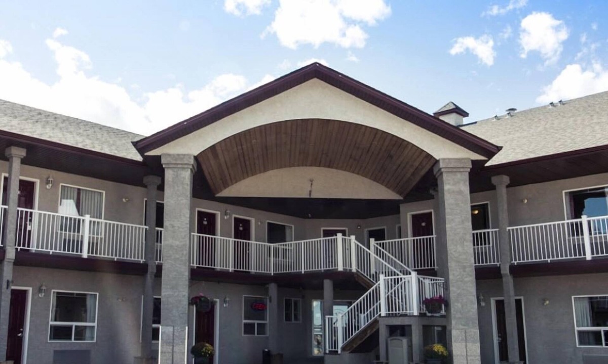 Drayton Valley Hotel | West Country Inn
