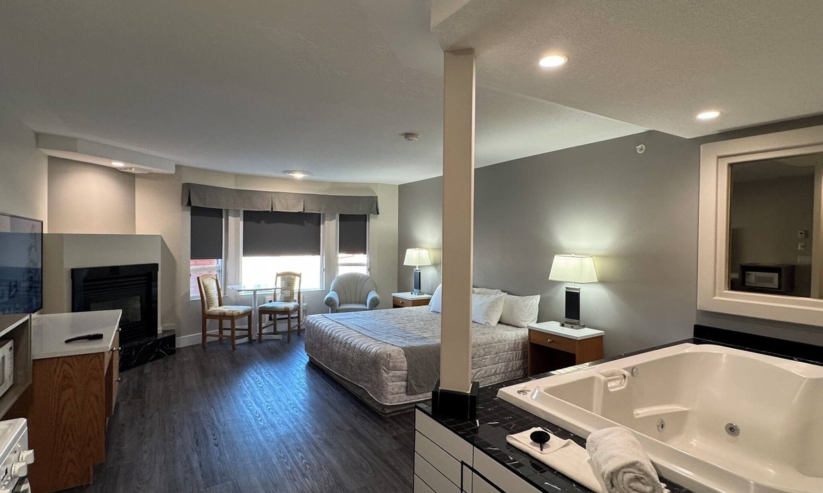 Leduc Hotel | Western Budget Motel 1