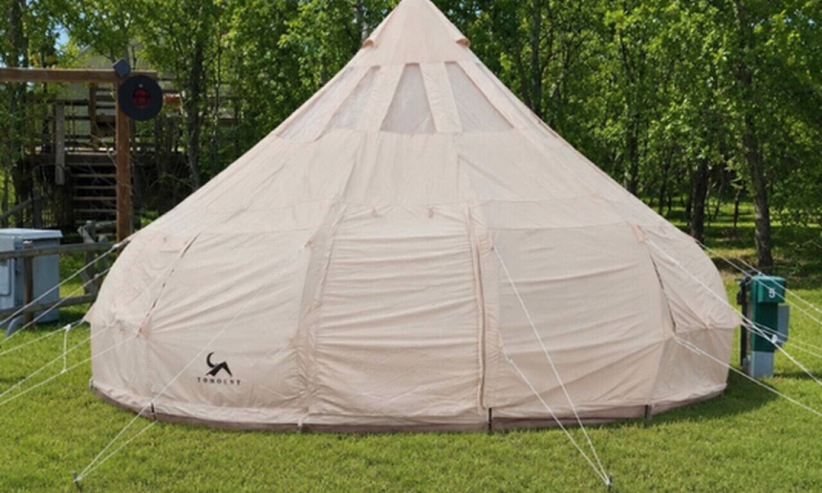 Stettler House | Winter-Ready Heated Glamping Tent | HydroSpa