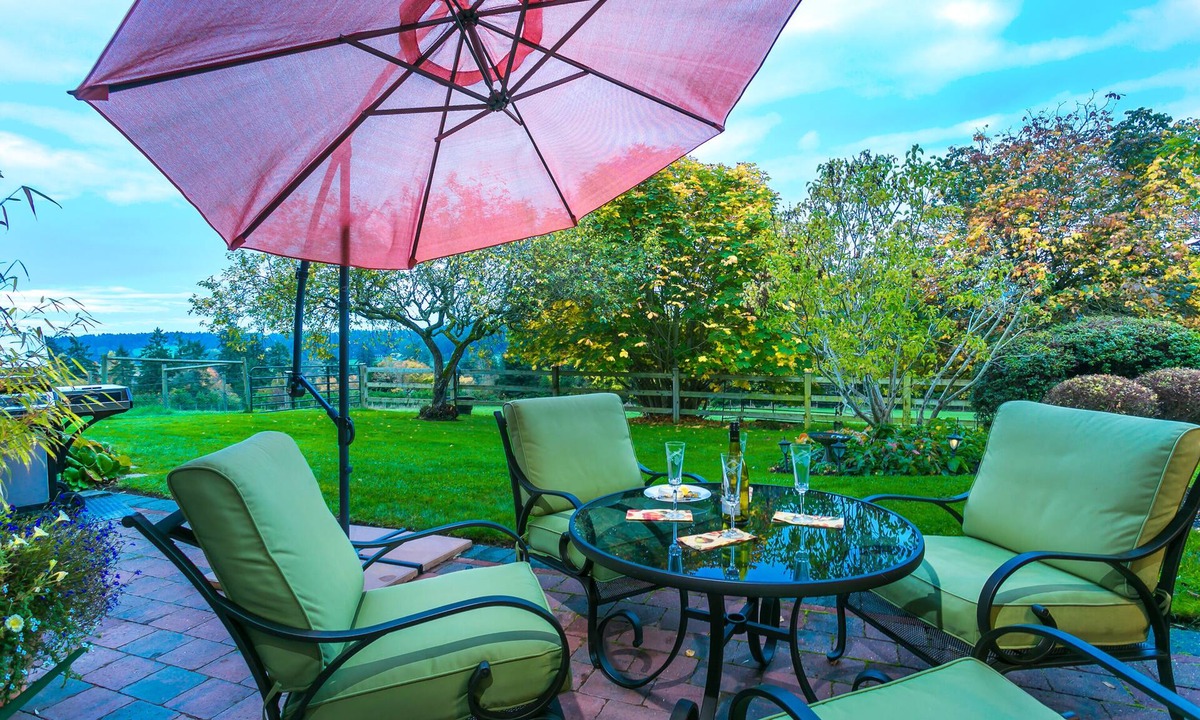 Saanichton House | WolfShire - Sunrise - Beauty and Serenity in the Valley