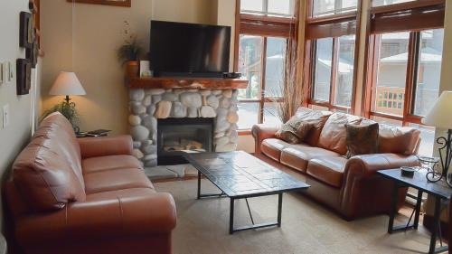 Sun Peaks House | Woodhaven #18