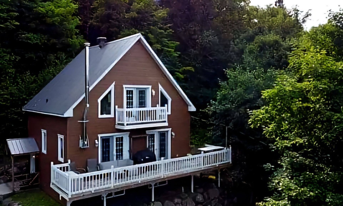 Mont-Tremblant Ski Chalet | YOMI Chalet - a peaceful oasis in the heart of nature