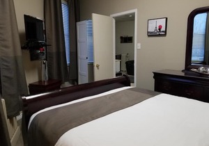 1-Bedroom Cozy Suite #26 by Amazing Property Rentals
