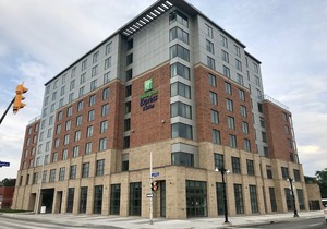 Holiday Inn Express & Suites Ottawa Downtown East, an Ihg Hotel