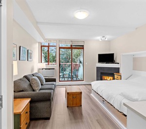 Peak Lodge Whistler 