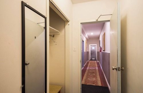 Garden District House | 0ne bed with shared bathroom