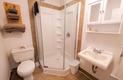 Ucluelet Hotel | 1-Bedroom Full Kitchen | #2