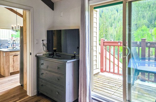 Panorama Apartment | 1 bedroom w/loft at Toby Creek