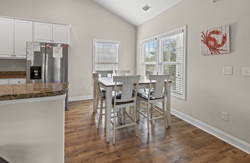 Crescent Beach House | 1 Big Mac, Spacious 5 BR Pet Friendly, Luxury Home