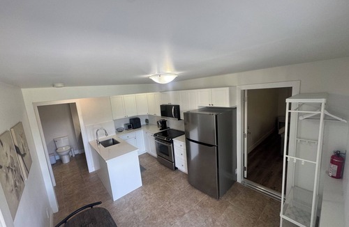 East Hill House | 1-Large bedroom Suite in quiet neighborhood.