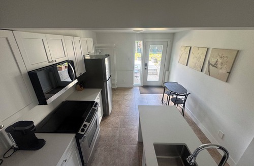 East Hill House | 1-Large bedroom Suite in quiet neighborhood.