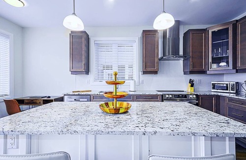 The Blue Mountains House | 1 minute from Blue Mountain Ski Resort Brand New Built Sep 23 Luxury Chalet Home