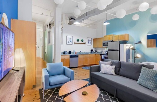 Downtown Apartment | 100 Year-Old Historic Brick 2BR Loft High Ceiling7