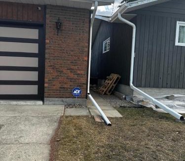 Saskatoon House | 1500 Sqft Entire Basement Cozy Private Suite