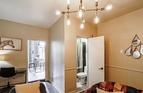 La Petite-Patrie Apartment | #170 Charming and Tastefully Furnished in Rosemont