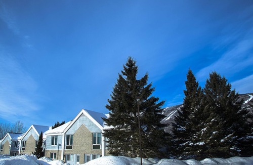 Saint Ferreol les Neiges House | [18] 4 bedroom Villa at Mont Sainte Anne, near le Massif and Quebec city