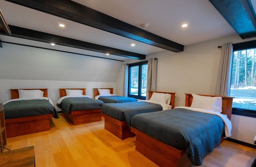 Potton Ski Chalet | 19 Person Grand Chalet Luxury Mountain Retreat with Stunning Views and Amenities