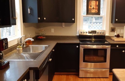 Halifax Apartment | 1930's Gingerbread Style - Ambience & Waterviews