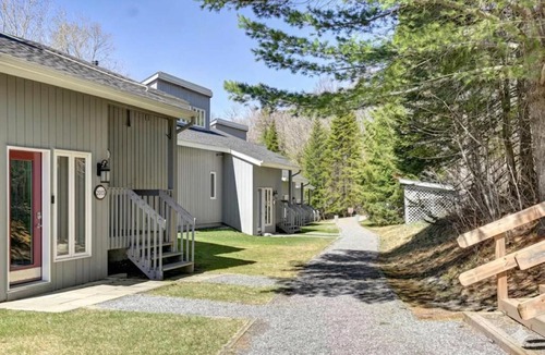 Mont-Tremblant Apartment | 1BR Tremblant Condo Walk to Ski Lifts Parking Incl
