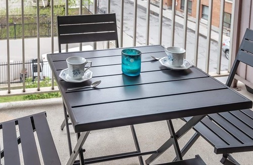 Shaughnessy Village Condo | 2 Bdr Downtown - Cozy and stylish - Pool