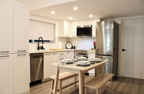 Knight Apartment | 2 BDR Stylish Comfort Parkside