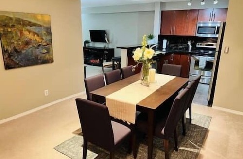 Invermere Apartment | 2 BDRM/Lakeside/Pool/AC