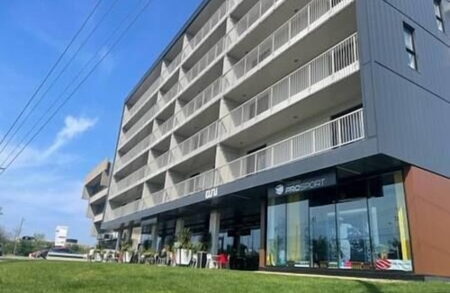 Cite-Universitaire Apartment | 2-Bedroom Apartment SS