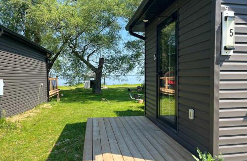 Harwood House | 2-bedroom Lake Front Cottage in Harwood ON #5