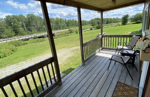 Angliers Cabin | 2 Bedroom Rustic Family Retreat Without Compromising Comfort