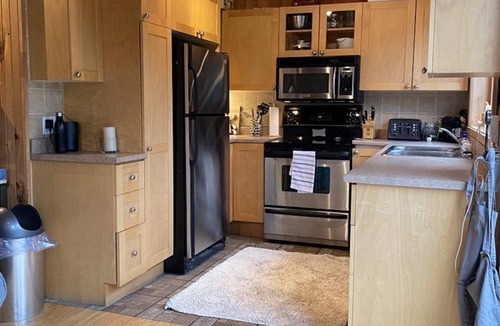 Mont-Tremblant Cottage | 2 bedroom waterfront cottage on lake Duhamel in Mont-Tremblant