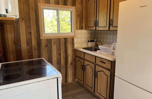 Carling Cabin | 2-bedroom Waterfront Cottage in Georgian Bay - Rockwood #7