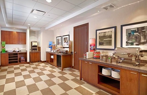 Downtown Halifax Hotel | 2-Star Hotel ∙ Hampton Inn by Hilton Halifax Downtown